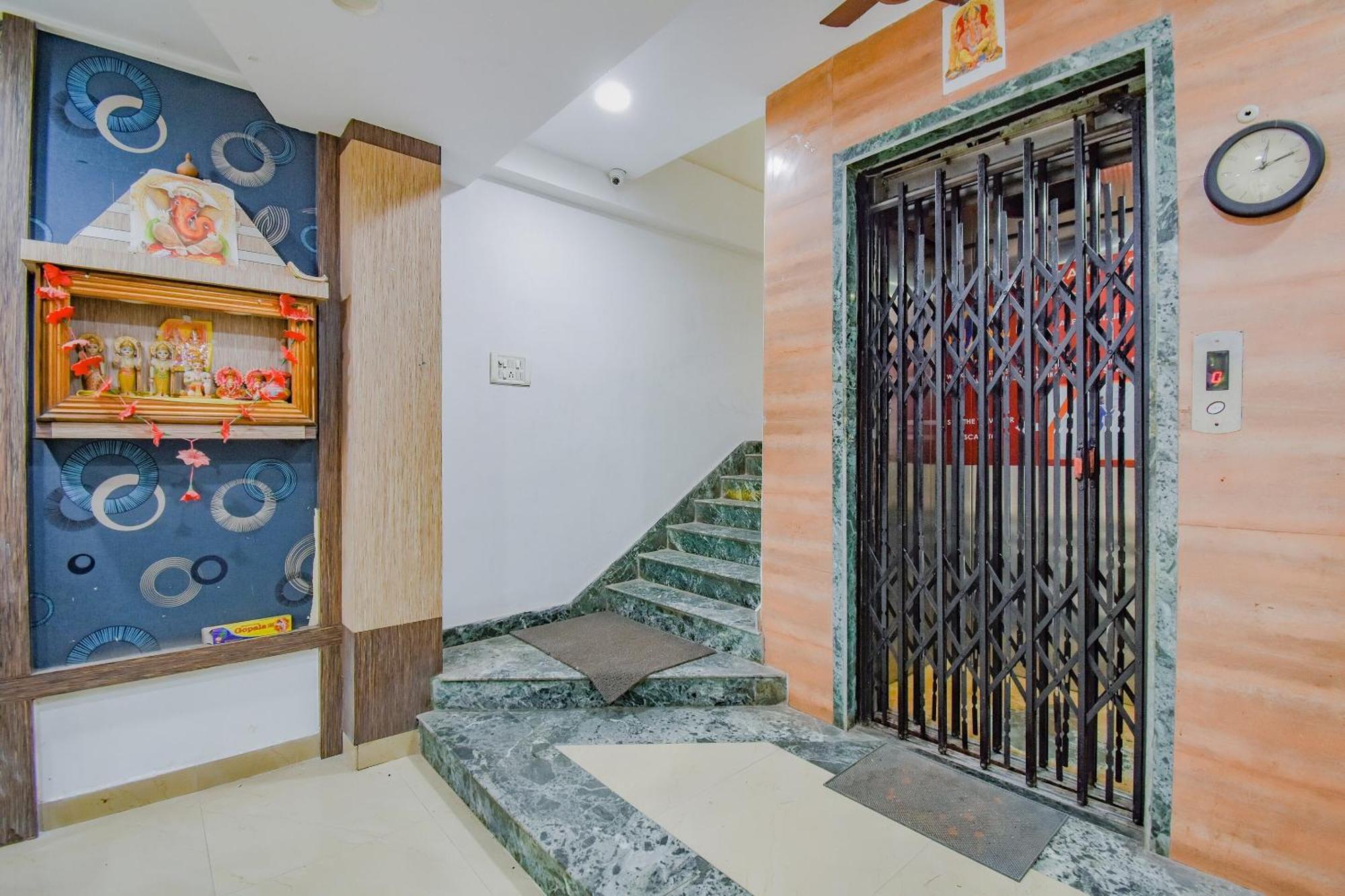 Super Hotel O Adri Hotels 2 Near Dum Dum Metro Station מראה חיצוני תמונה