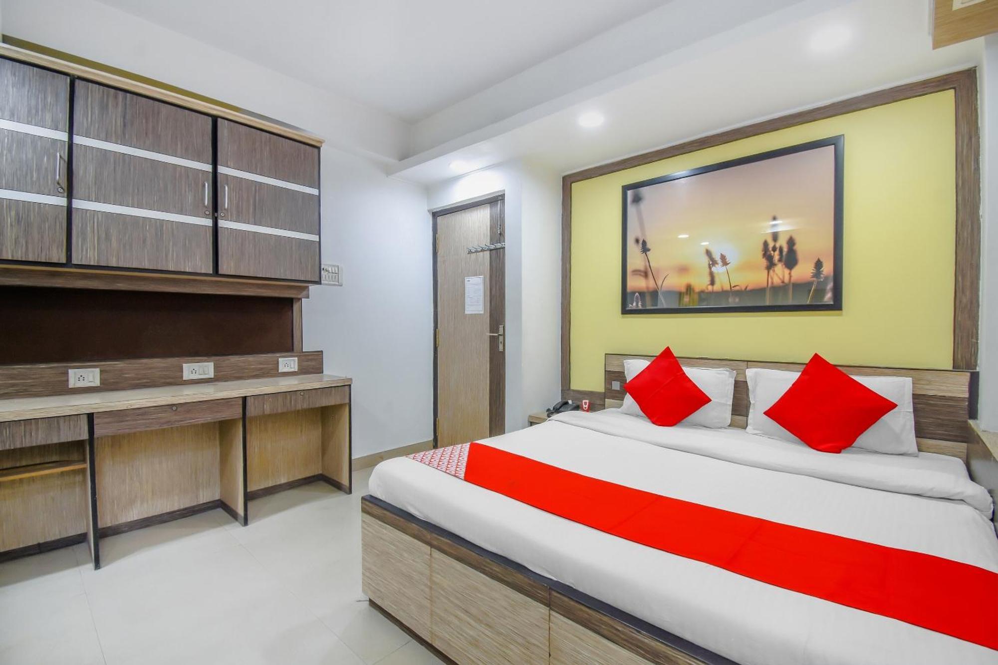 Super Hotel O Adri Hotels 2 Near Dum Dum Metro Station מראה חיצוני תמונה